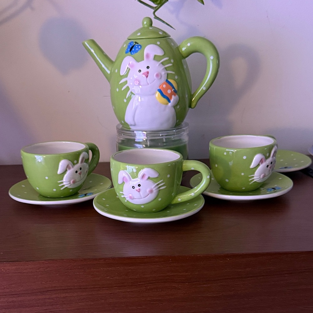 Burton & Burton Bunny Tea Set 7 piece